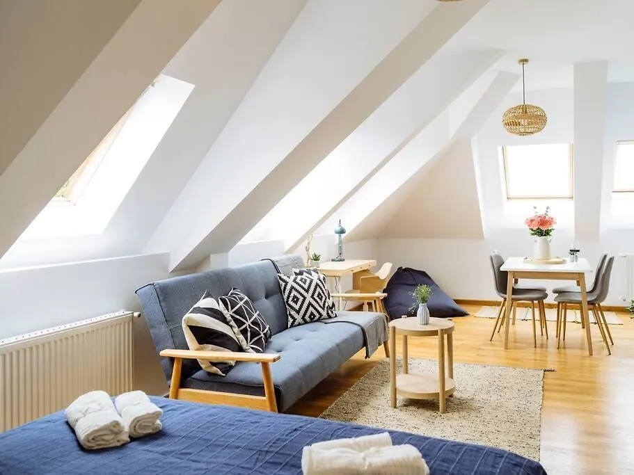 Vivando - Cosy Double Studio B + Parking Apartment Bucharest Romania